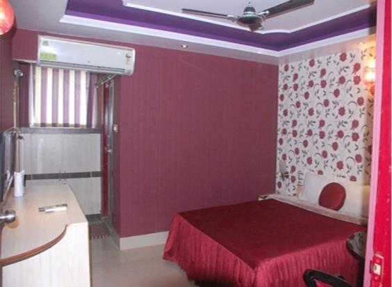 Hotel Amit Inn Патна Стая снимка